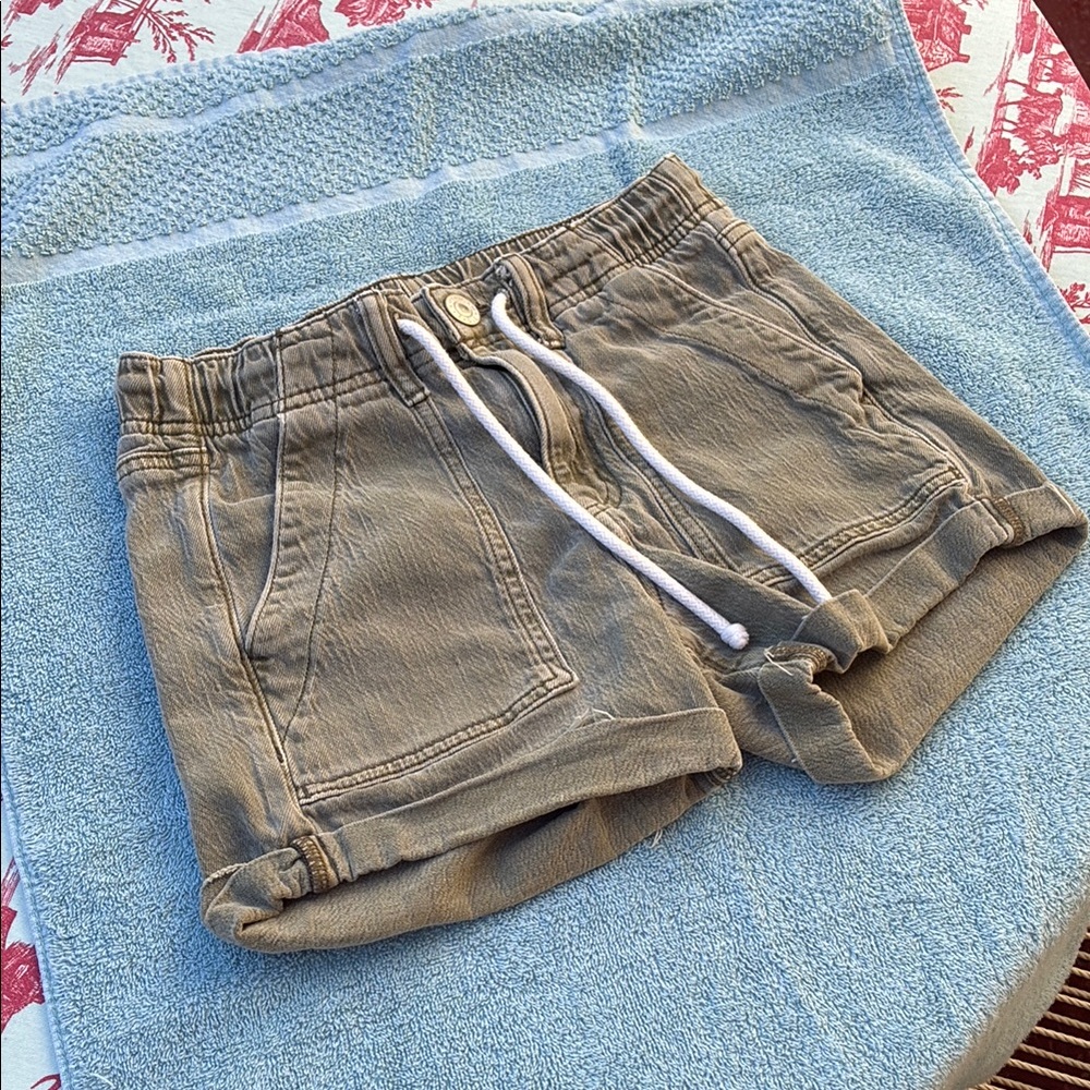 American Eagle drawstring shots size 000